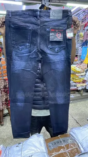 Jeep Men's Straight Fit Jeans - Mpya Kabisa