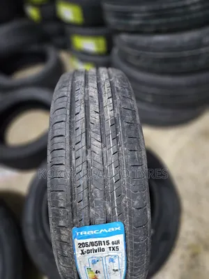 Tairi ya Tracmax 205/65R15