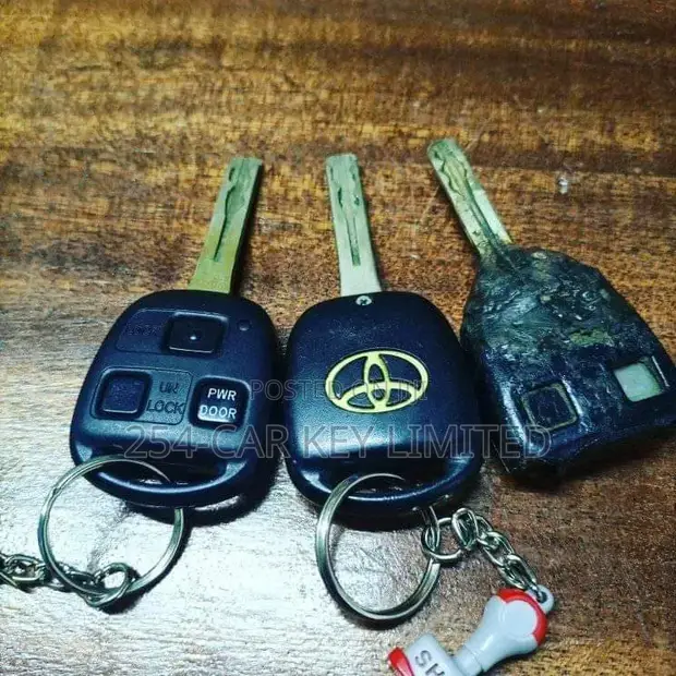 Toyota Harrier Car Key Shell Replacement - 1