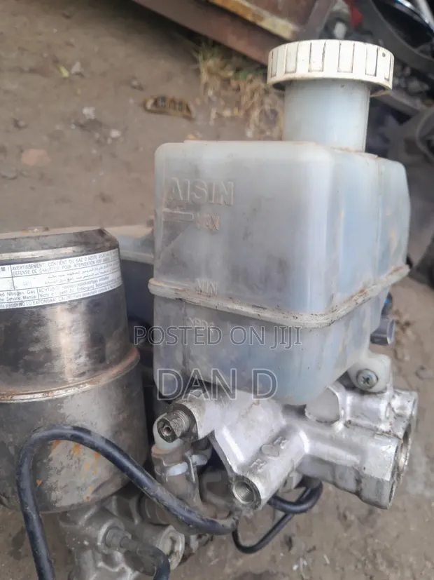 Mitsubishi Shogun Hydraulic Brake Booster Assembly (AISIN) - 1