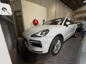 Porsche Cayenne S AWD 2020 - Nyeupe