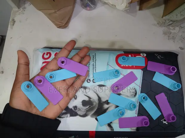 Ear Tags - Eneo la Nambari ya Rejeleo - 1
