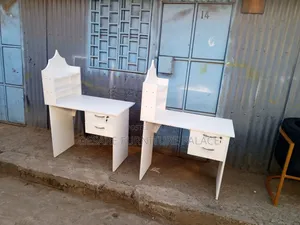 Manicure Table - Brand New
