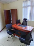 Ofisi ya Mtendaji ya Kila Kitu + Kiti cha Ofisi cha Mesh chenye Kichwa - 1