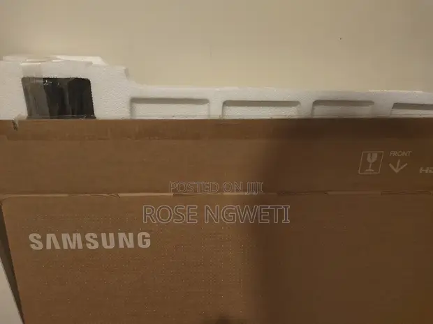 Samsung 43-inch 4K Smart TV (DU7010) - 1