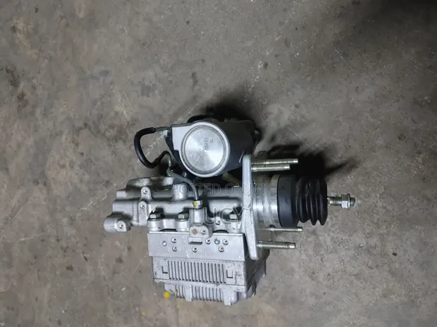 Brake Actuator Iliyotumika kwa Toyota Fielder, Axio, Aqua - 1