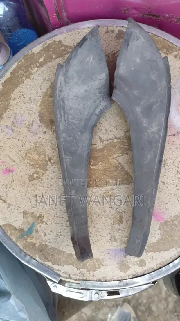Windscreen Finisher Toyota Wish - 1