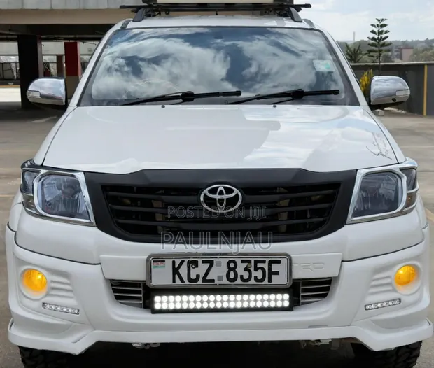 Toyota Hilux Vigo 2013 - 1