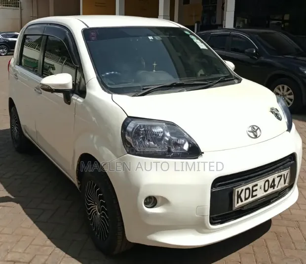 Toyota Porte 2014 Nyeupe - 1