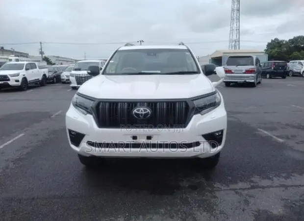 Toyota Land Cruiser Prado 2.8 2022 Nyeupe - 1