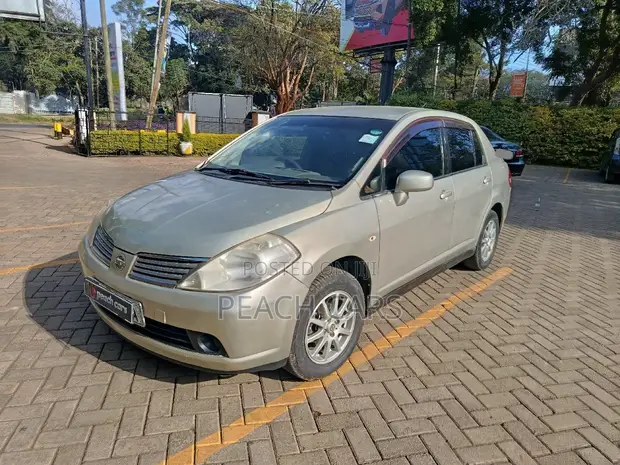 Nissan Tiida 2007 Brown - 1