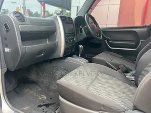 Suzuki Jimny 2017 Nyeusi
