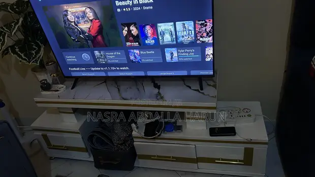 TCL Smart TV 43-inch - 1