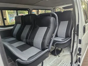 Toyota HiAce 2012 - 3000cc Dizeli