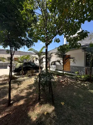 Bungalow ya Vyumba 3 Kukodishwa Karen