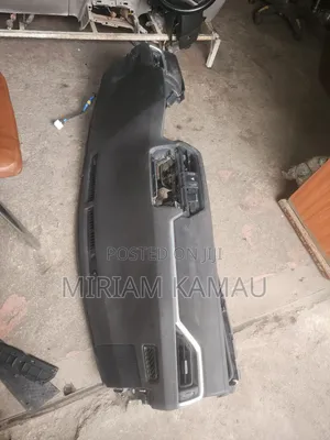Dashboard ya Toyota RAV4 2020