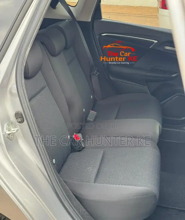 Honda Fit 2019 Silver - 1