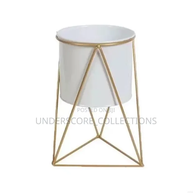 Nordic Geometric Metal Plant Display Holder - White - 1