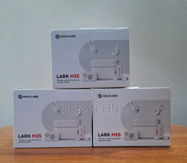Hollyland Lark M2S 2-Person Wireless Microphone System - 1