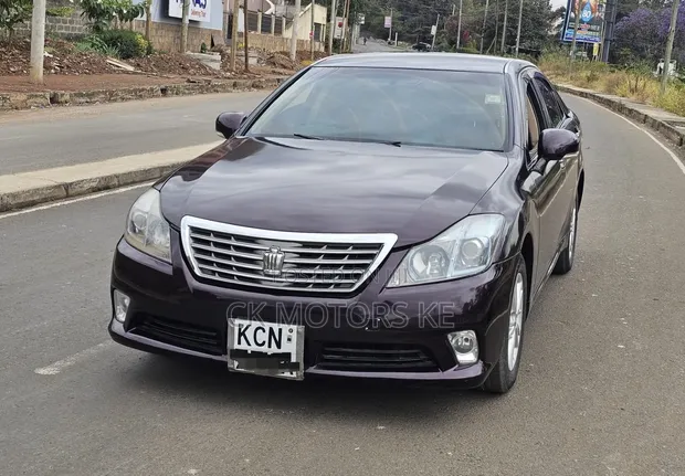 Toyota Crown 2010 Burgundy - 1