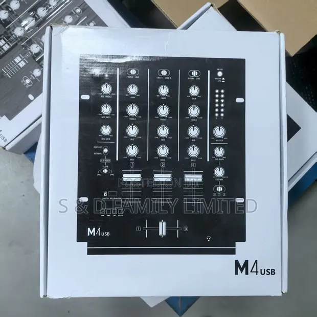 Behringer Xenyx X1204USB DJ Mixer - 1