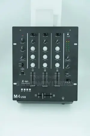 Behringer Xenyx X1204USB DJ Mixer