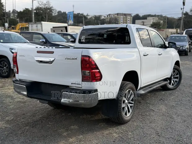 Toyota Hilux Revo Double Cab 2.4 Diesel 4WD 2018 - 1