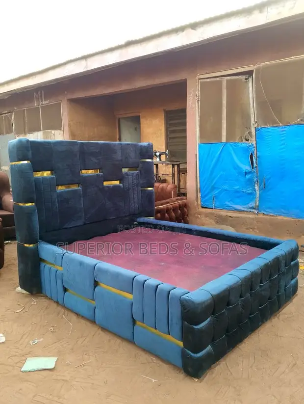 Kitanda cha Chester cha Block cha Solid Navy 5x6 - Kipya Kabisa - 1