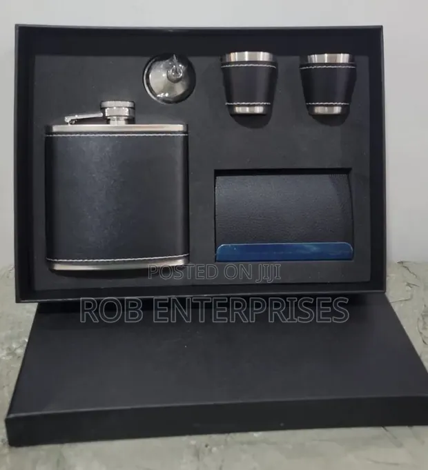 Whisky Flask Gift Set - Brand New - 1