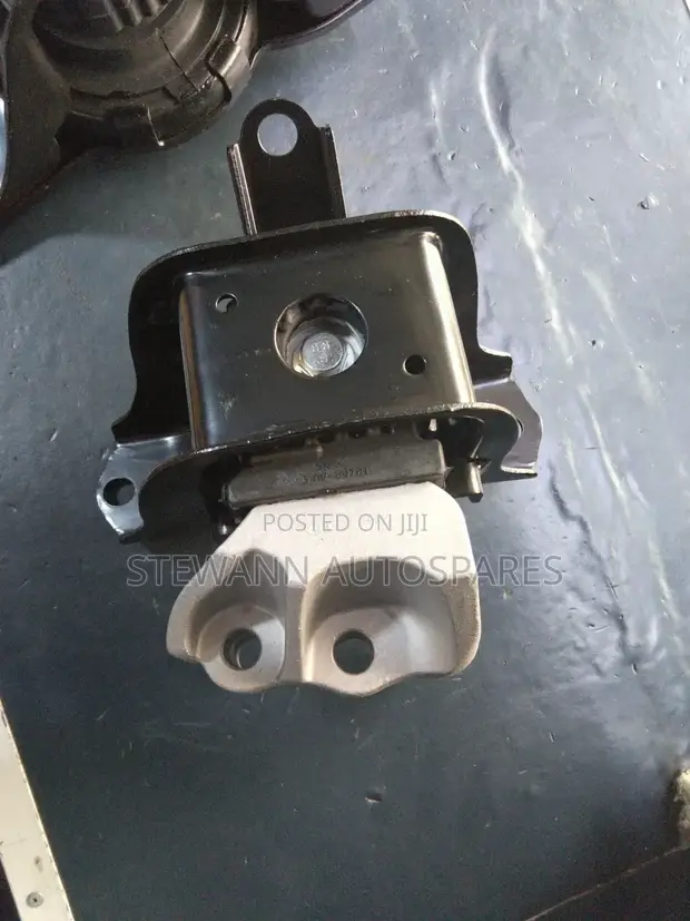 Toyota Passo Engine Mounting - 1