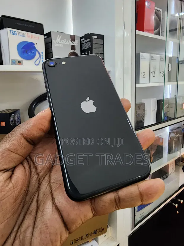 Apple iPhone SE (Kizazi cha 2) 64GB Nyeusi - 1