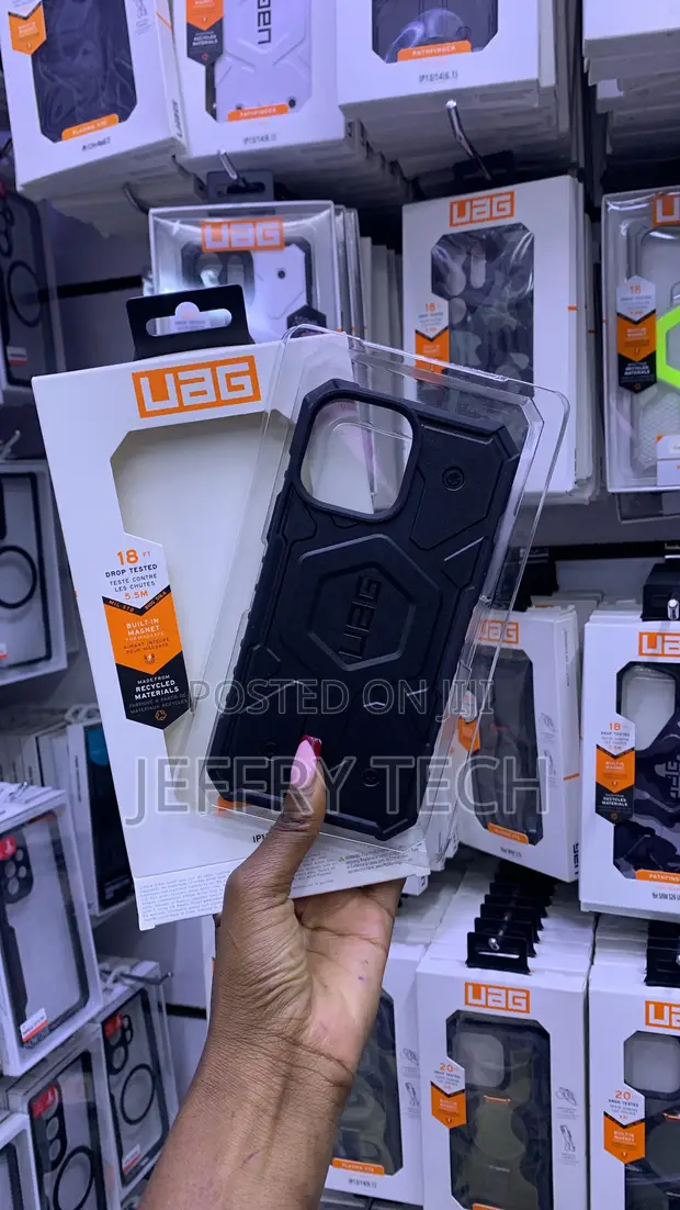 Urban Armor Gear (UAG) Pathfinder MagSafe Case - Black - 1