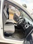 Toyota Vitz 1.3 FWD 5dr 2013 Nyeupe - 4