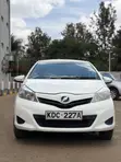 Toyota Vitz 1.3 FWD 5dr 2013 Nyeupe - 5
