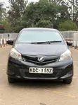Toyota Vitz 1.0 FWD 5dr 2013 Nyeusi - 5