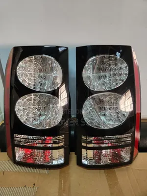 Land Rover Discovery 4 2016 Taillights