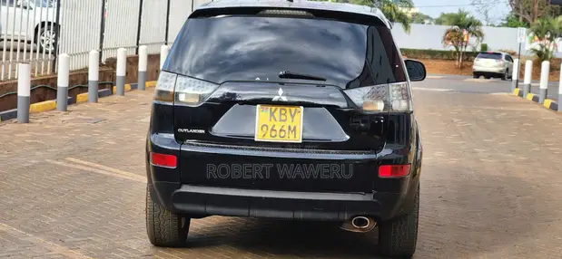 Mitsubishi Outlander 2006 Black - 1