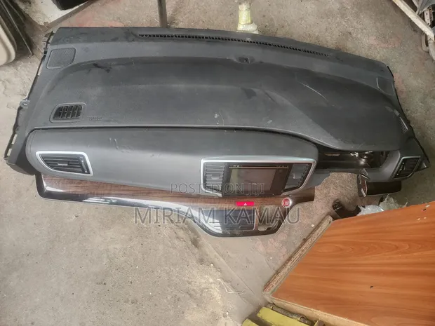 Dashboard ya Honda Odyssey - 1