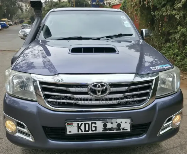 Toyota Hilux Double Cab 2014 - 1
