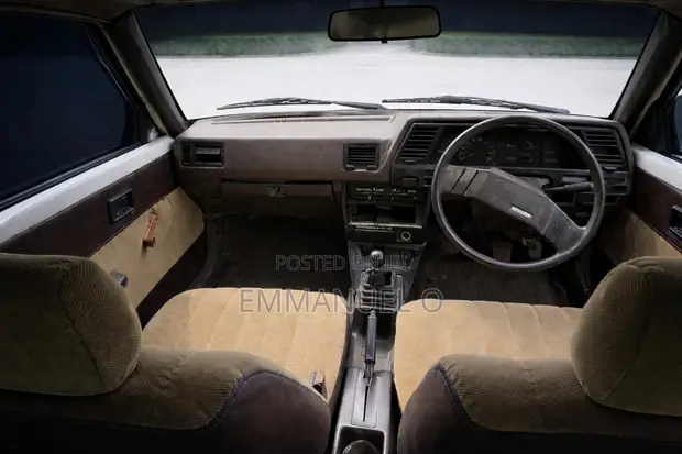 Nissan Sunny B12 Sedan 1.5 Nyeupe 1987 - 1