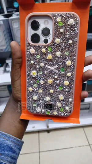 The Bling World Luxury Rhinestone Case kwa iPhone 14 Pro