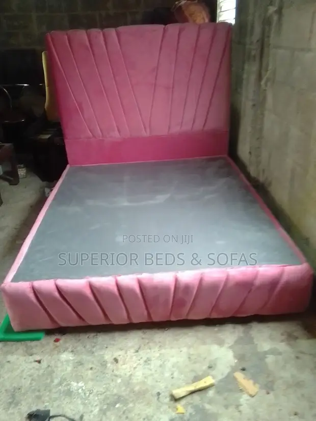 5x6 Plush Pink Sunburst Chester Bed - 1