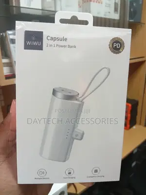 WiWU Wi-W026 2-in-1 Capsule 5000mAh Power Bank - Nyeupe