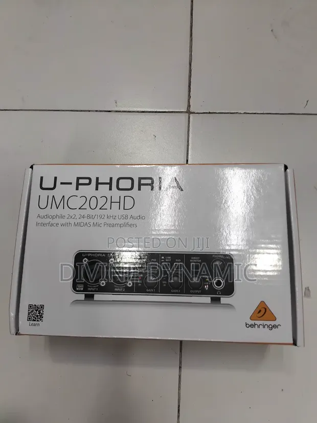 Behringer U-Phoria UMC202HD Sound Card - 1