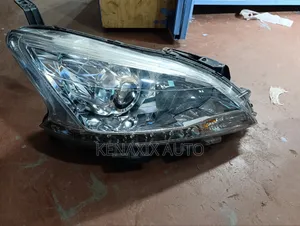 Nissan Sylphy B17 Xenon Headlight (Used)