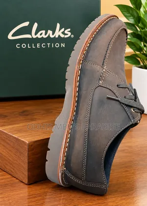 Viatu vya Clarks vya Ngozi vya Kahawia Vilivyotumika