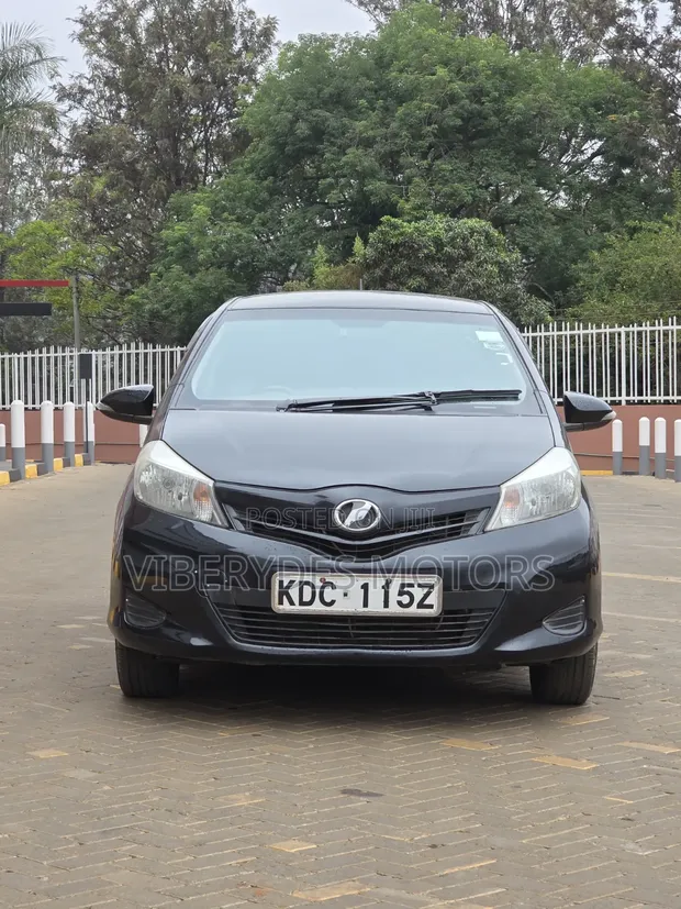 Toyota Vitz 2013 Black - 1