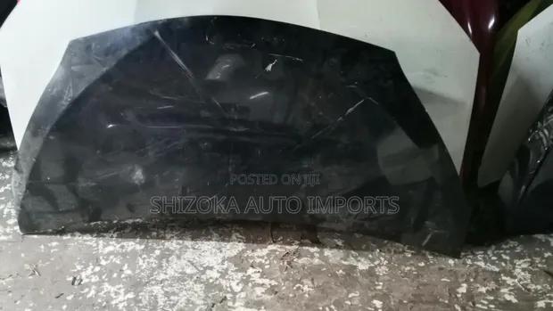 Bonnet ya Toyota Ractis 2015 - 1