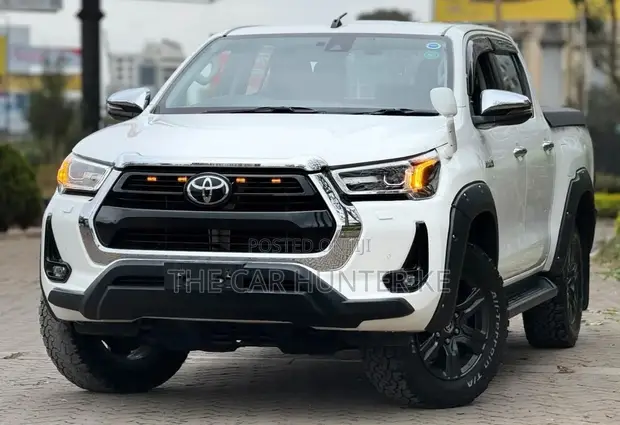 2020 Toyota Hilux 4WD - 1