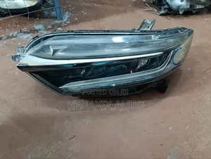 Honda Shuttle Xenon Headlight (2016-2018)